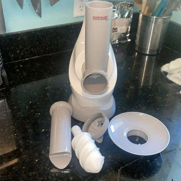 Dessert Bullet Frozen Treat Maker - Picture 3 of 4